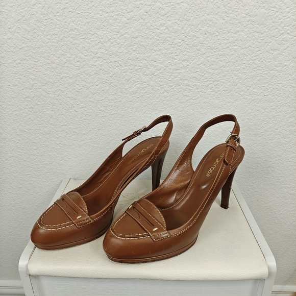 Sergio Rossi Brown Leather Closed Toe Pumps Preppy Size 39EU 9.5US - Picture 8 of 14